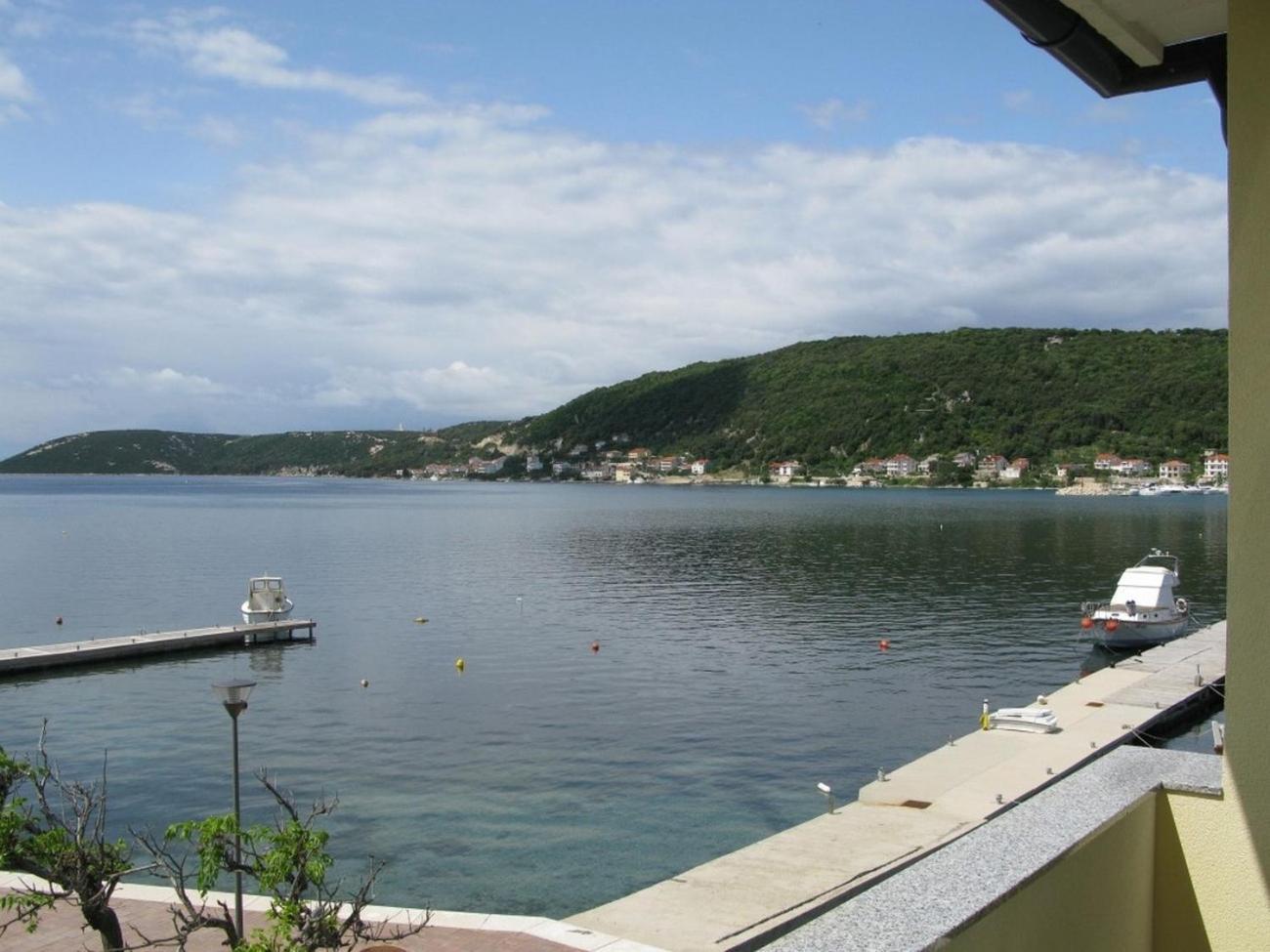 Apartments By The Sea Supetarska Draga - Donja, Rab - 11769 Kültér fotó